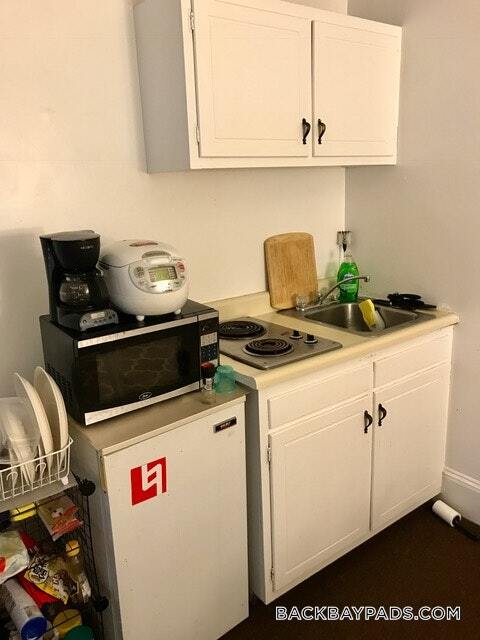 Foto del edificio - 854 Beacon St