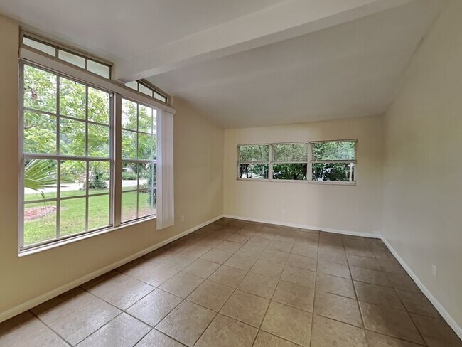 Foto del edificio - Move In Special!!!! 3/2 Corner Lot Home W/...