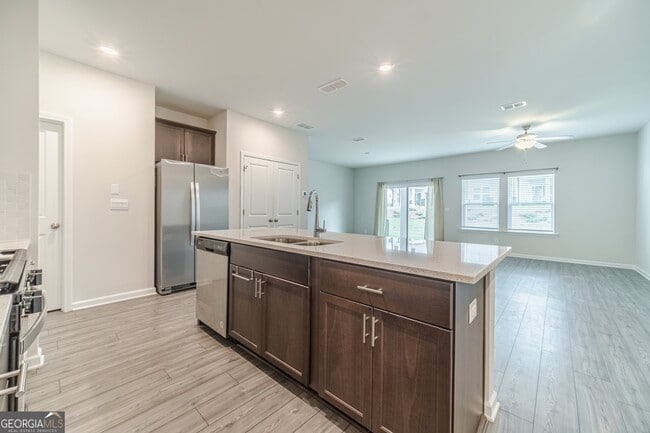 Building Photo - 1412 Villageside Ct