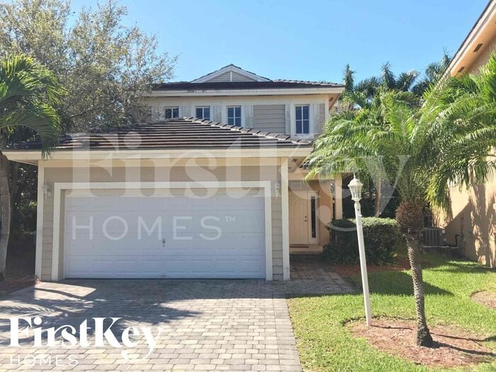 Foto principal - 3326 NE 3rd Dr