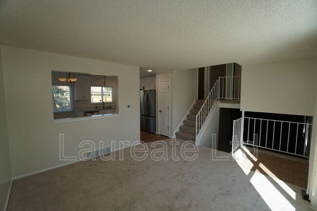 Building Photo - 1155 Fern St