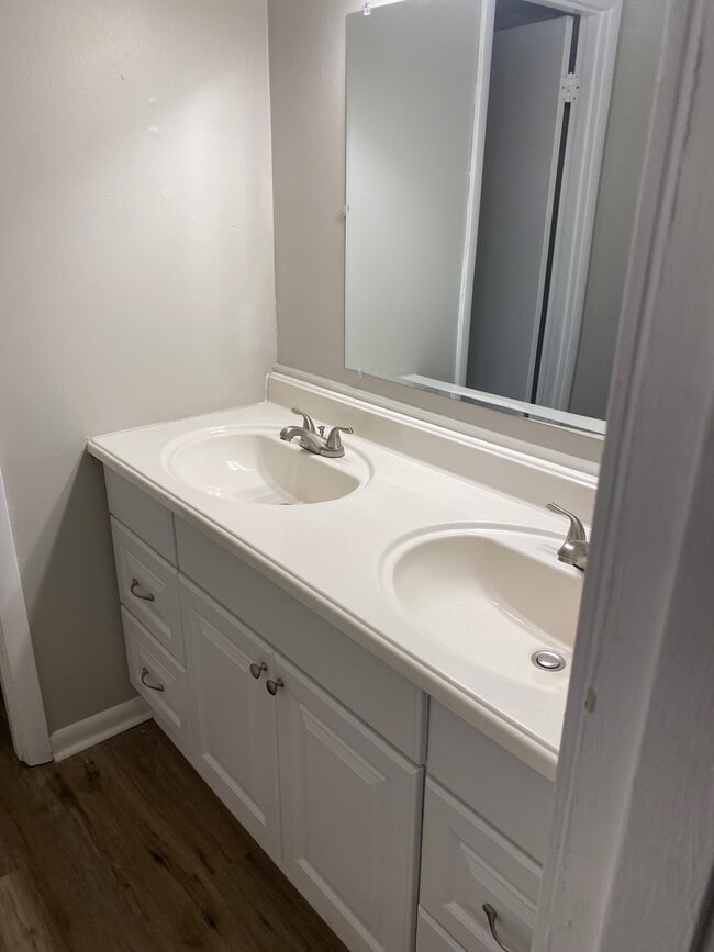 Building Photo - Madison Heights -