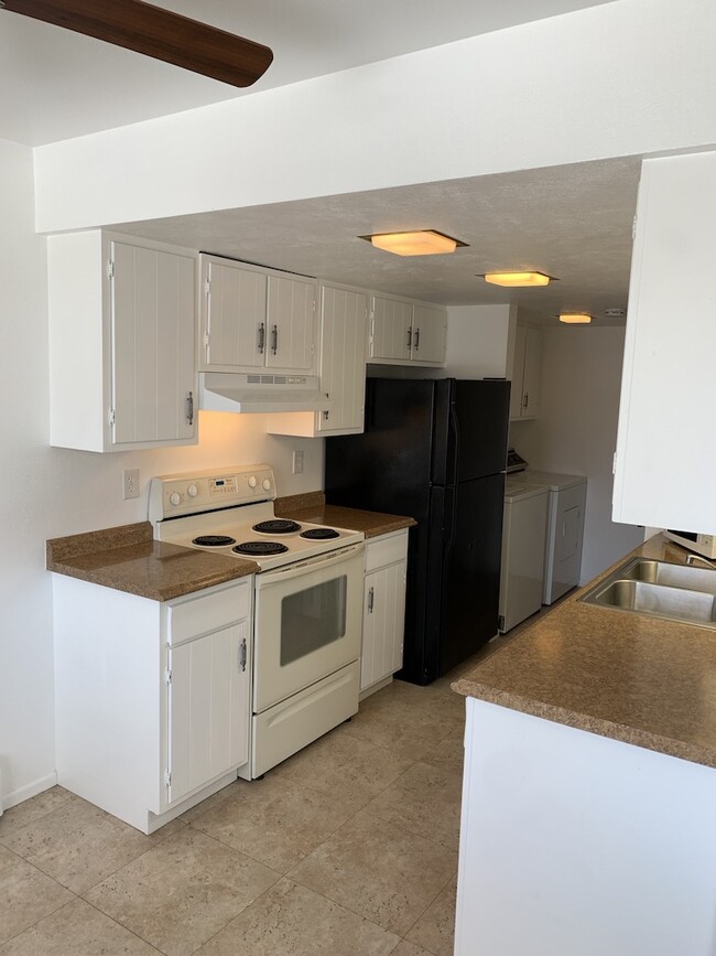 Kitchen - 592 Galena St