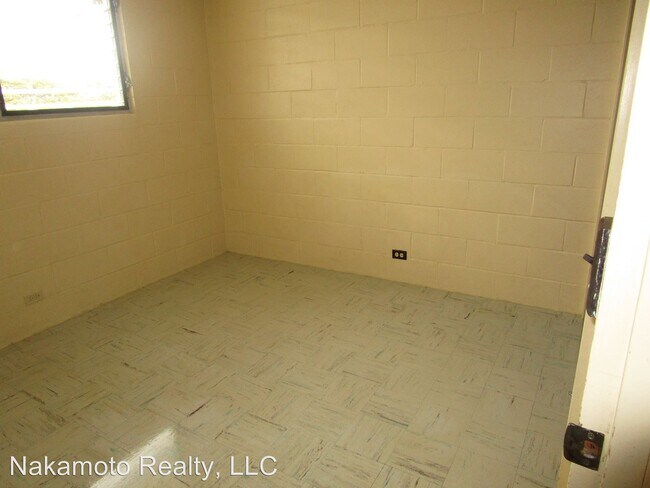 Building Photo - 94-102-102 Pupunohe St