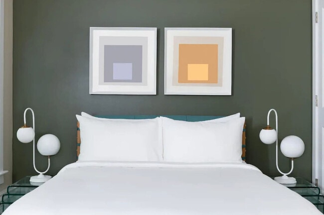 Building Photo - 17 S Wabash Ave