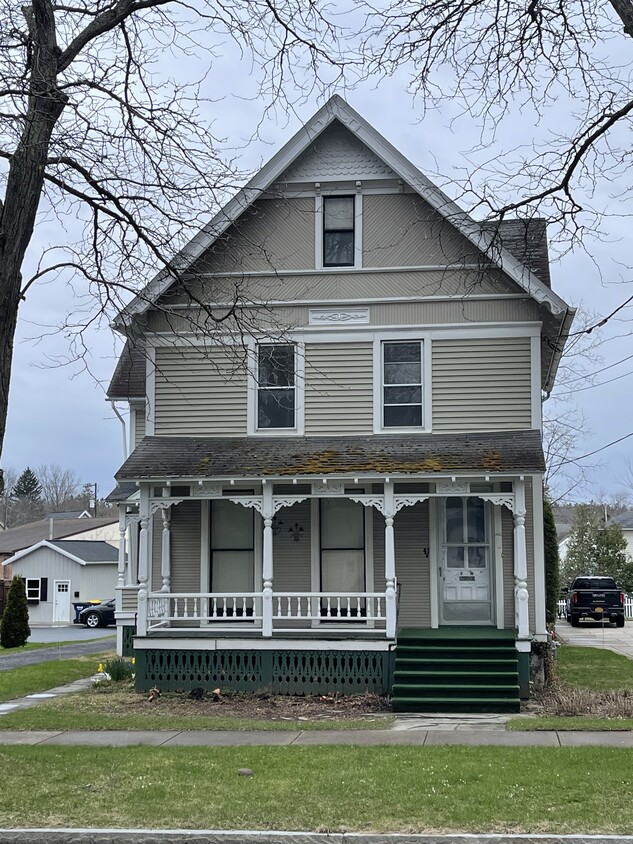 Exclusive access to porch - 43 Jordan St