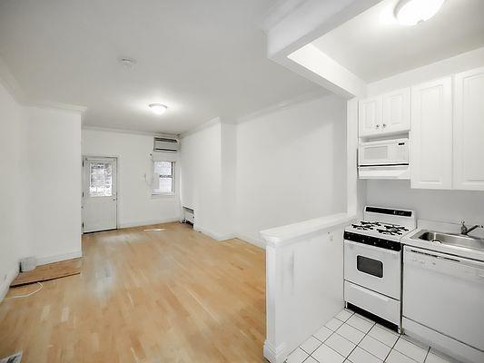 Building Photo - 417 W 56th St