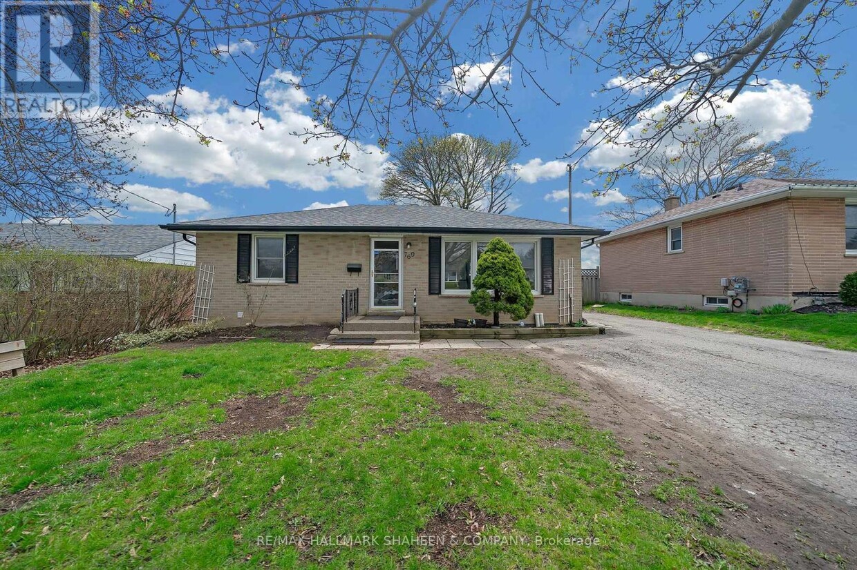 Primary Photo - 769 Tennyson Ave