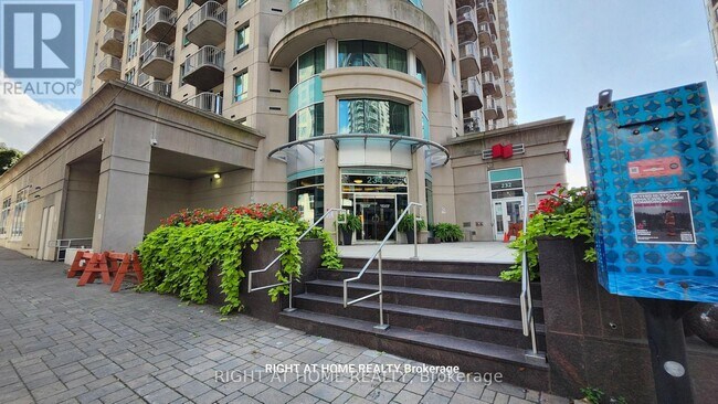Building Photo - 234 Rideau St