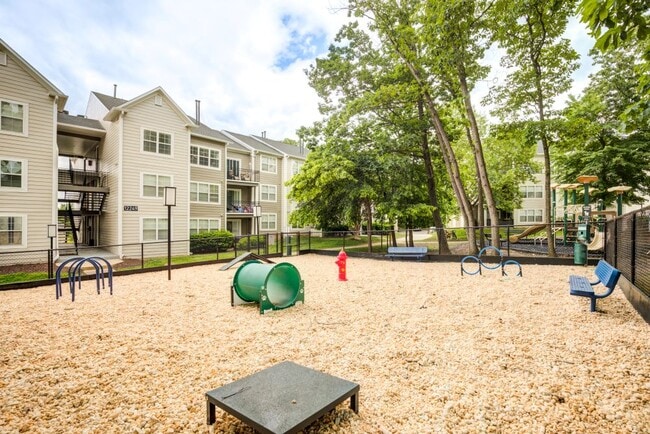 Building Photo - The Knoll at Fair Oaks