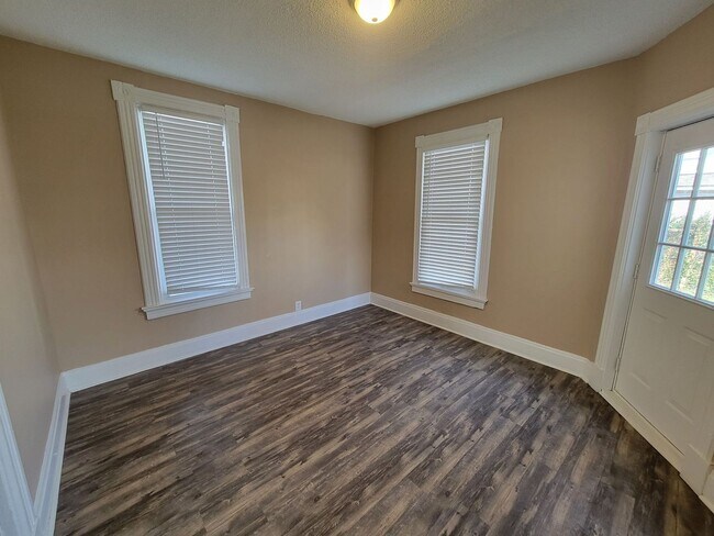 Building Photo - 119 South F 3BR/1BA (Hamilton)