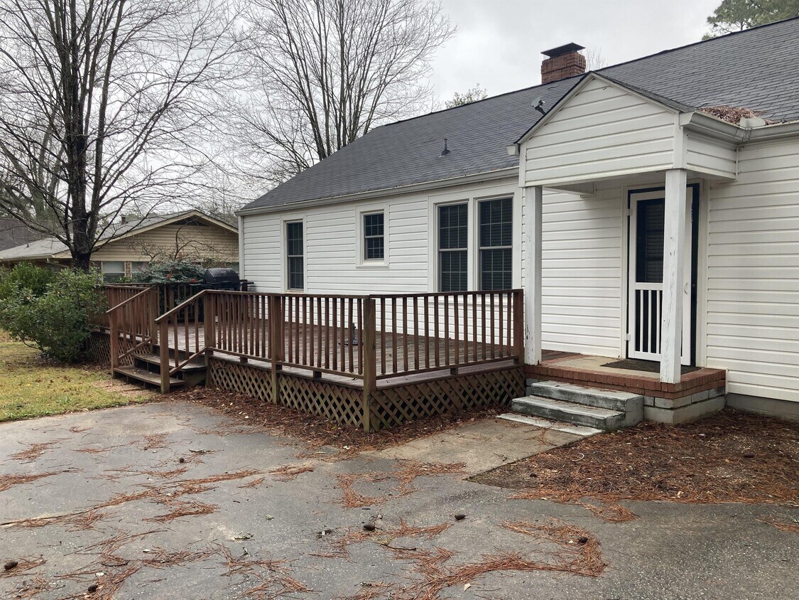504 W Elm St, Greensboro, GA 30642 House Rental in Greensboro, GA