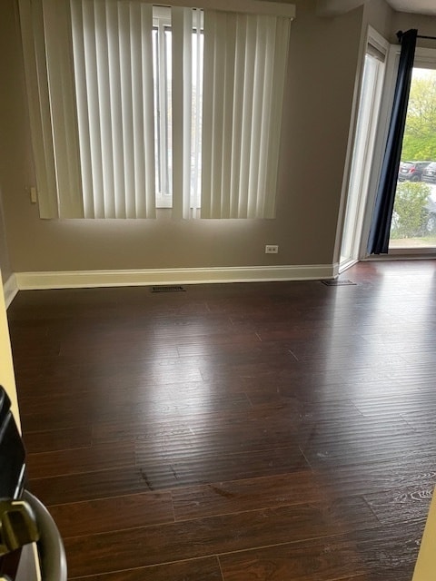 Building Photo - 2730 Mitchell Dr