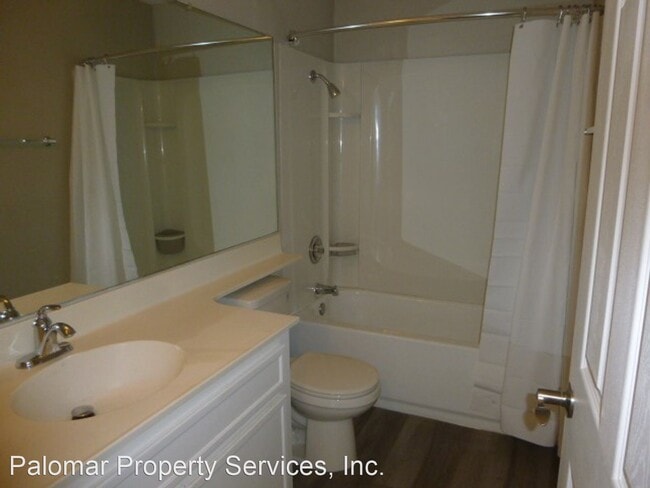 Building Photo - 874 S Rancho Santa Fe Rd