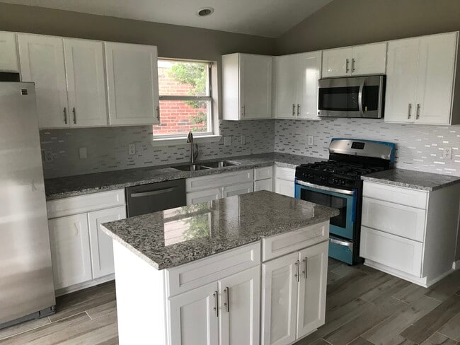 Building Photo - 20718 Grenoble Ln