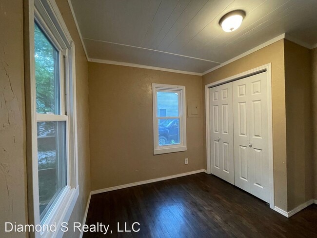 Building Photo - 2 br, 1 bath House - 626 South Forest Avenue