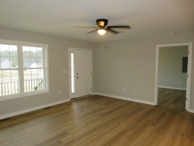 Building Photo - DINWIDDIE