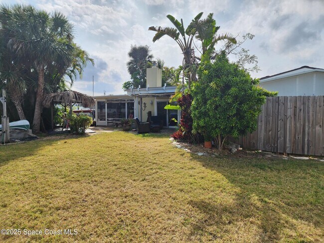 Building Photo - 1755 S Harbor Dr