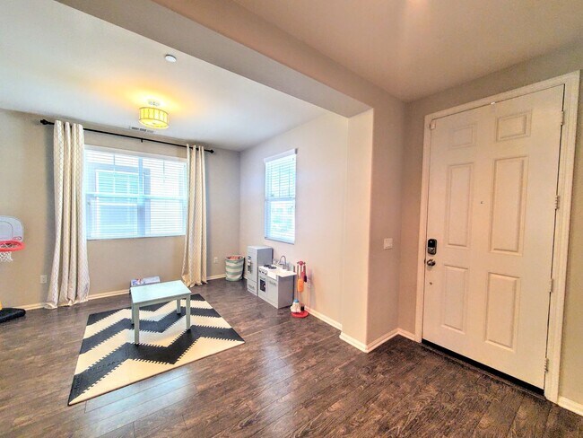 Building Photo - Gorgeous Home- Lots of Upgrades