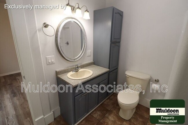 Foto del edificio - 904 E B St