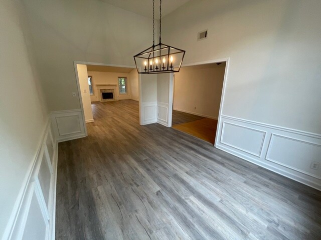 Building Photo - 1850 Heatherton Rd