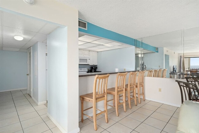 Foto del edificio - 8815 Thomas Dr