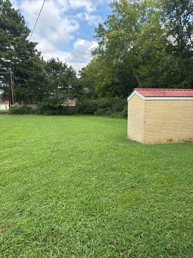 Building Photo - 523 A Dawson Ln