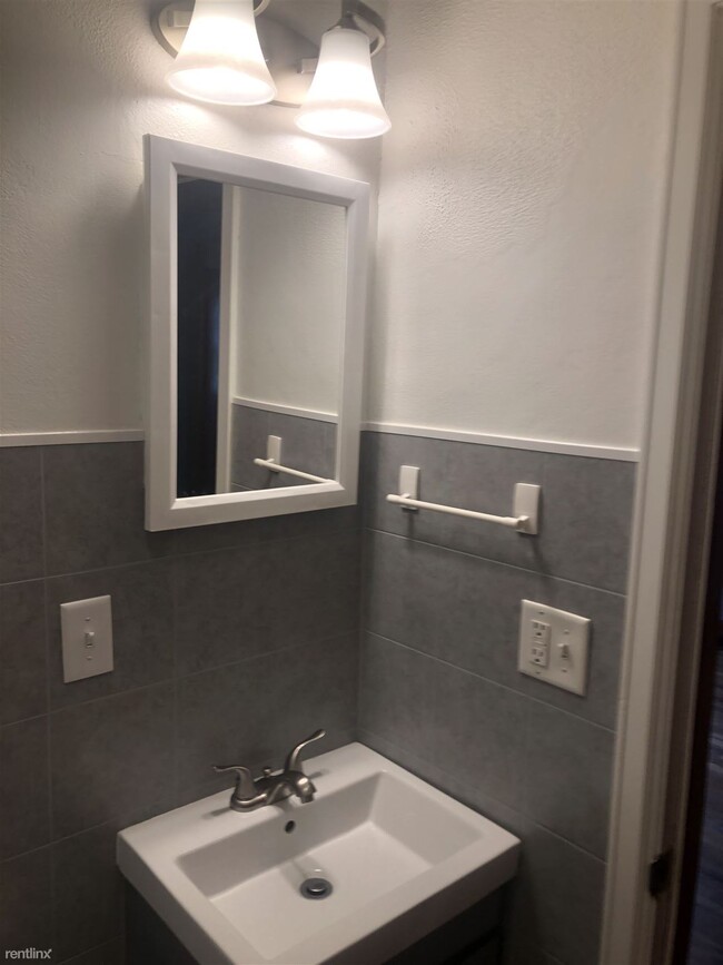 Foto del edificio - 2 br, 1 bath House - 909 S 25th St