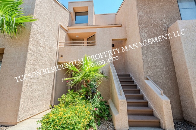 Building Photo - 5675 N Camino Esplendora
