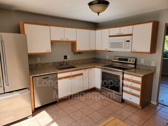 Foto del edificio - 780 SE Marion Ave
