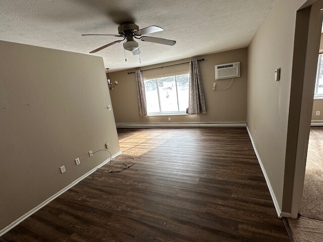 Building Photo - 355 Solon Rd