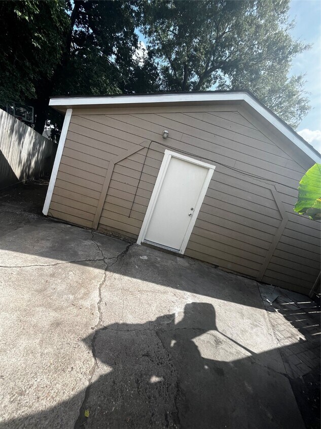 Primary Photo - 1407 Lamesa Ave