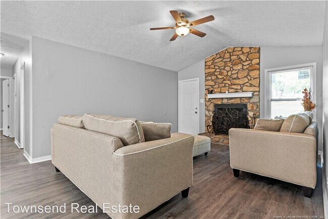 Foto del edificio - 3 br, 2 bath House - 5831 Waters Edge
