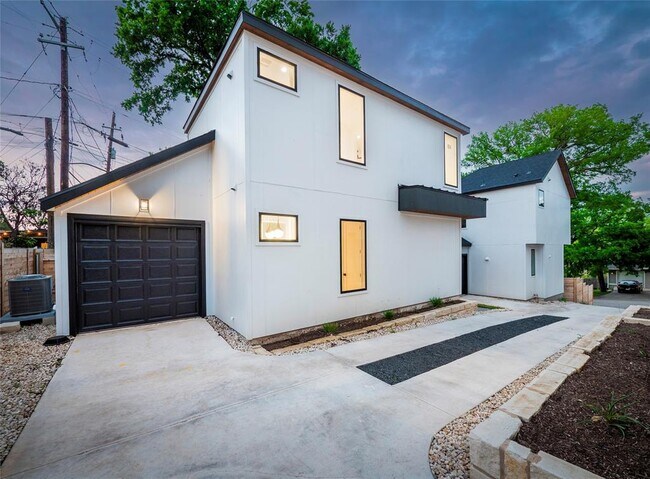 Foto del edificio - 1712 Woodland Ave