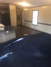 Building Photo - 714 Tecumseh Dr