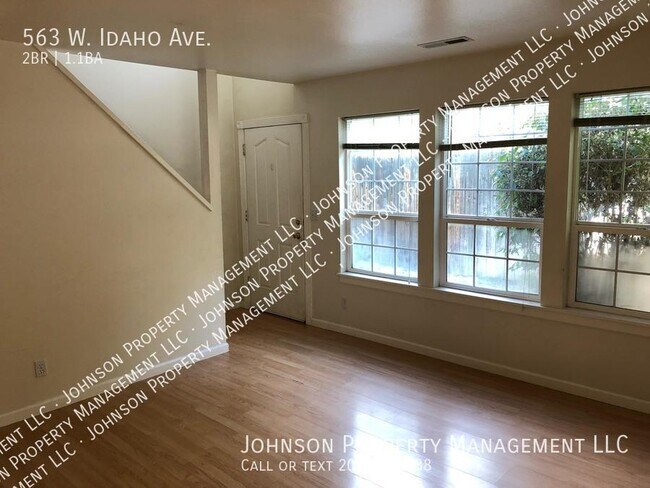 Foto del edificio - Many amenities on this West Meridian Townh...