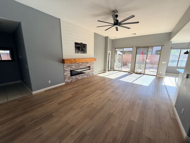 Foto del edificio - Three Bedroom Single Story in North Las Vegas!