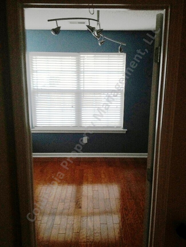 Building Photo - 307 Westbrook Way
