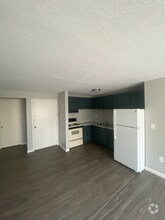 Building Photo - 173 Ashley St
