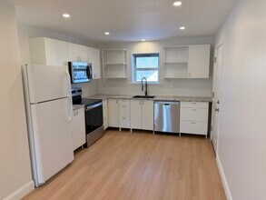 Building Photo - 97-99 Roffee St