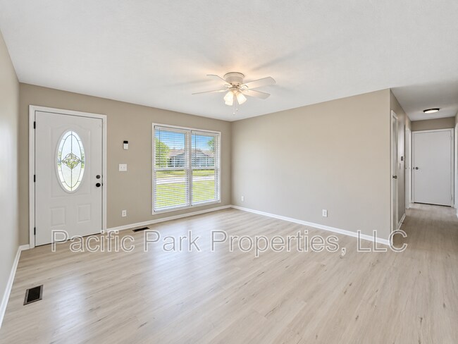 Building Photo - 2801 N Routiers Ave
