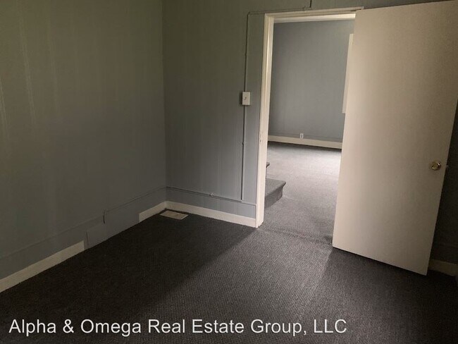 Building Photo - 410 N Market St