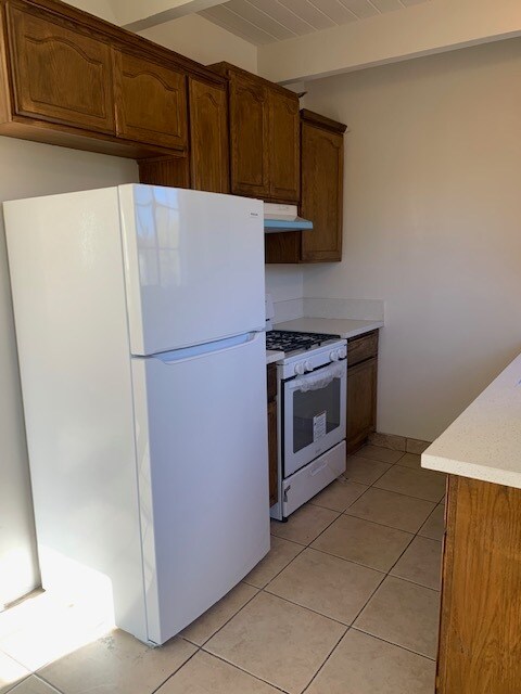 Kitchen - 3748 Sawtelle Blvd