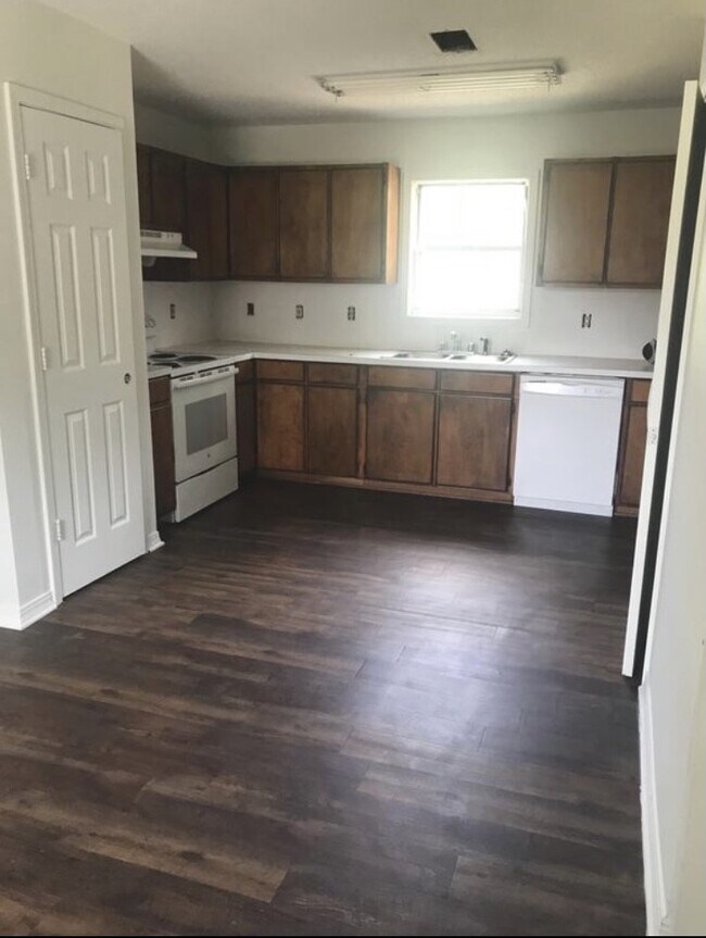 1109 Trenton St Unit 5, West Monroe, LA 71291 Apartments in West