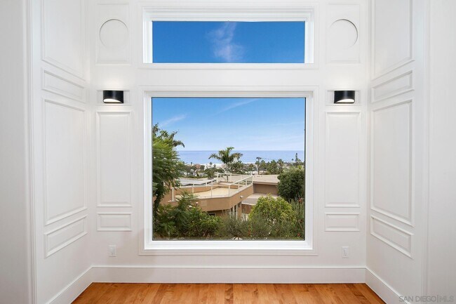 Building Photo - 1735 Seaview Ave