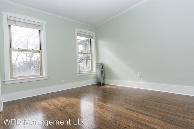 Building Photo - 6901 S Prairie Ave