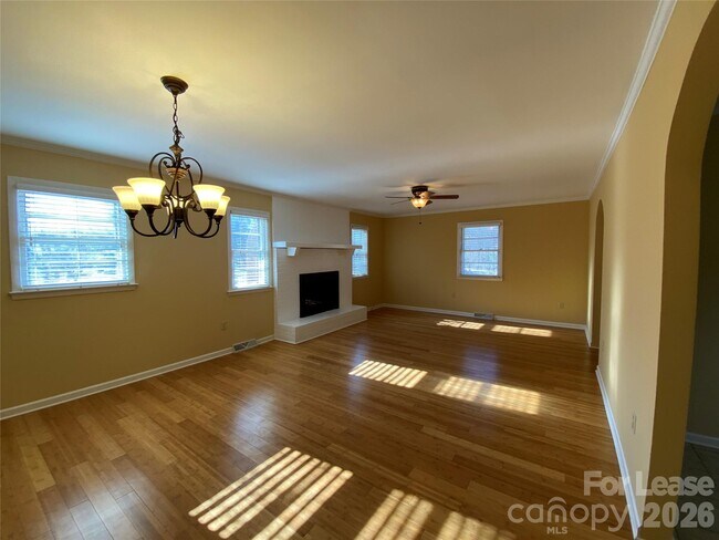 Foto del edificio - 203 Ratchford Farm Rd