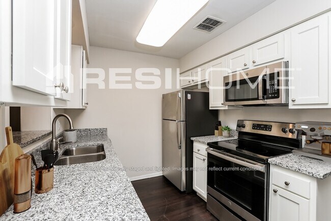 Foto del edificio - 1407 Sunridge Rd