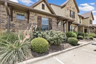 Building Photo - 425 Baby Bear Dr