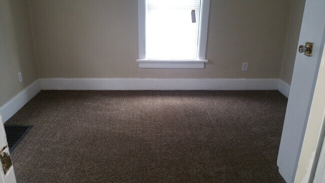 Foto del edificio - 2525 Kenwood Ave